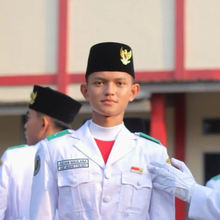 Kisah Inspiratif Julian Maulana: Pelajar Desa yang Tak Kenal Menyerah