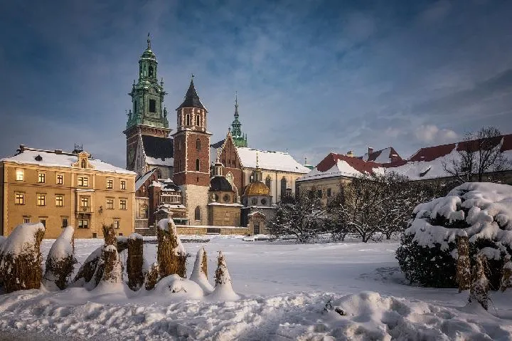 Krakow Dinobatkan Sebagai Destinasi Terbaik untuk Solo Traveler Perempuan di Eropa