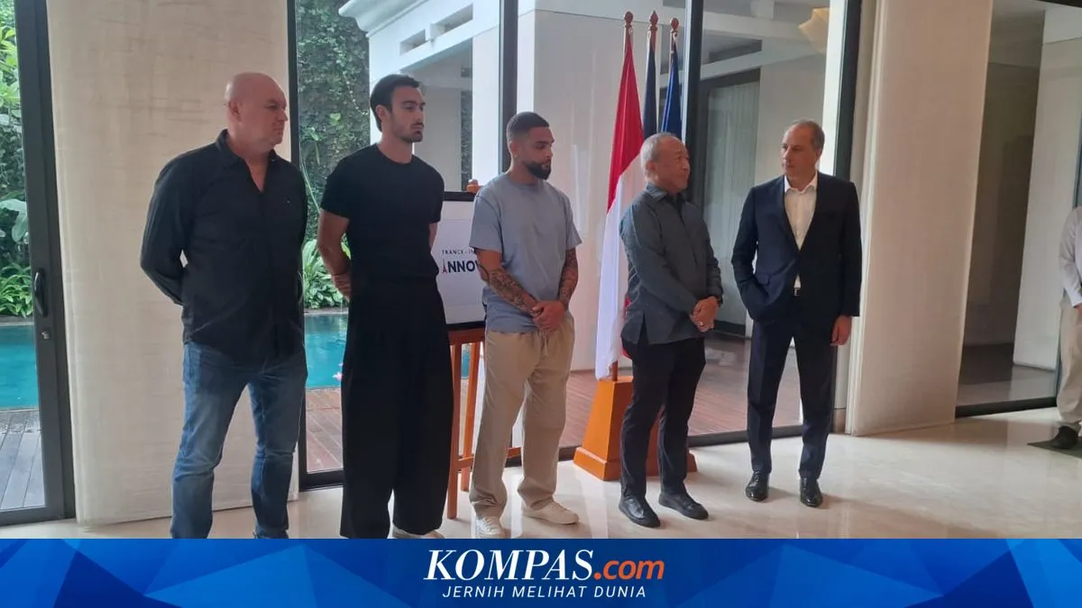 Persib Bandung Serahkan Jersey ke Kedubes Perancis untuk Perkuat Hubungan Internasional