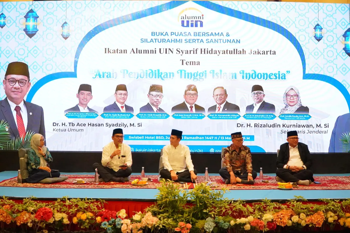 Rektor UIN Jakarta Paparkan Tiga Fokus Pengembangan di Hadapan Alumni