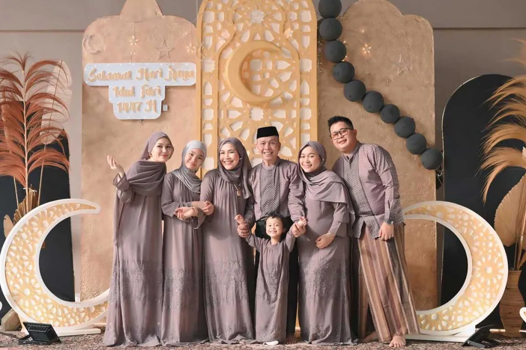 Ayu Ting Ting Rayakan Lebaran dengan Berkeliling di Depok