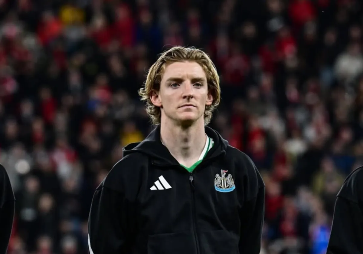 Arsenal Unggul dalam Perburuan Anthony Gordon di Bursa Transfer