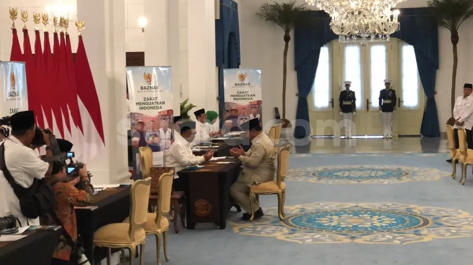 Prabowo dan Kabinet Bayar Zakat Sebelum Sidang Kesiapan Idulfitri