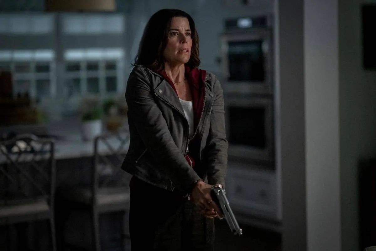 Rekomendasi 7 Film dan Serial Terbaik Neve Campbell