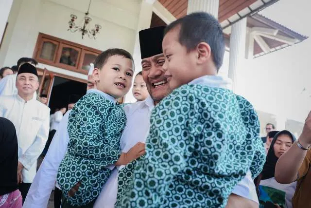 Keceriaan Lebaran Bersama Gubernur di Wisma Perdamaian