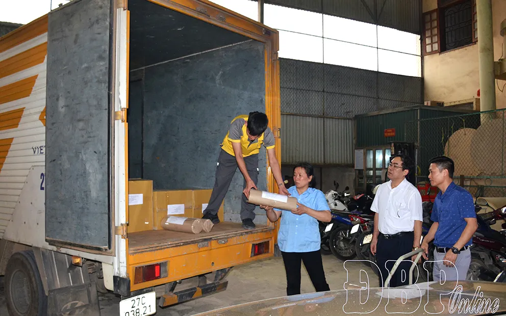 Pengiriman Material Pemilu ke Komune Terpencil Dien Bien Tuntas Tepat Waktu