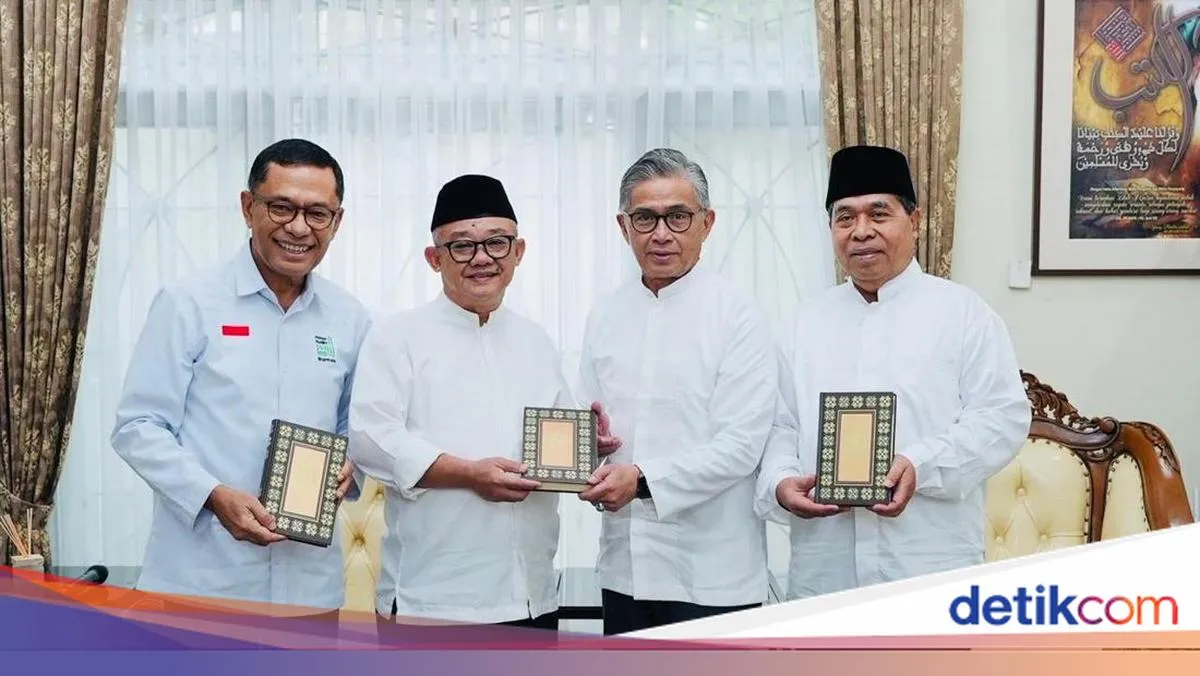 Sinarmas Wakafkan 1.000 Alquran untuk Pendidikan di Bulan Ramadhan