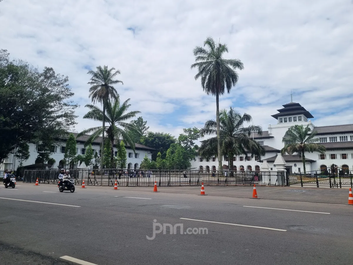 Penataan Ruang Publik di Sekitar Gedung Sate Tanpa Mengubah Bangunan Utama