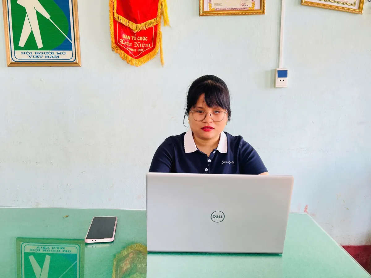 Penyandang Tunanetra Berdayakan Diri Melalui Teknologi