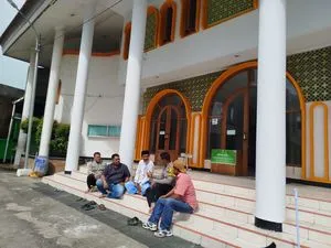 Polsek Rengasdengklok Gelar Jumat Curhat untuk Serap Aspirasi Warga
