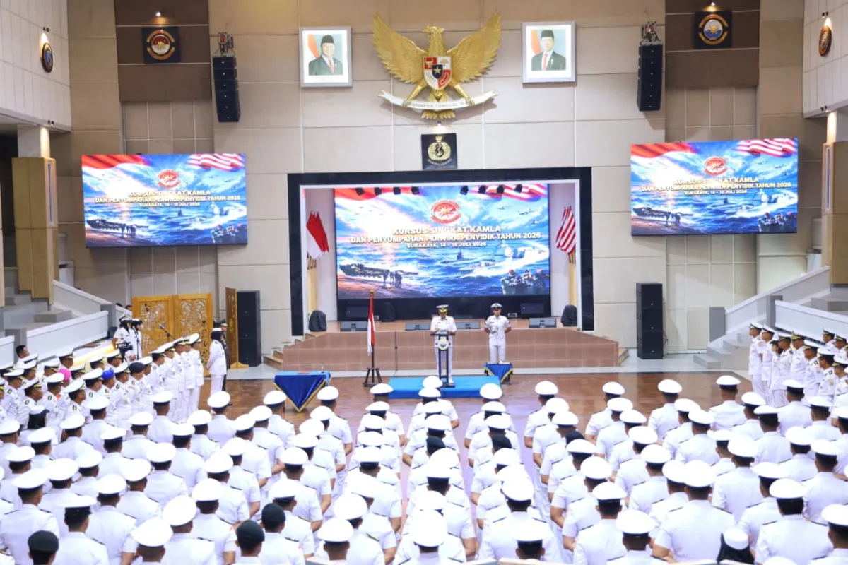 Pangkoarmada II Sumpah 130 Perwira Penyidik Tindak Pidana Tertentu di Laut