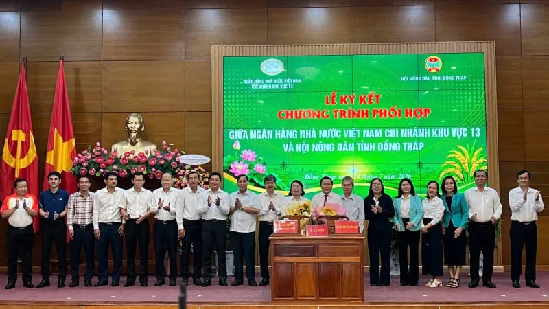 Asosiasi Petani Dong Thap dan Bank Negara Vietnam Tandatangani Kerja Sama untuk Dukungan Pertanian
