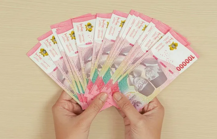 Rupiah Melemah ke Rp17.948 per USD: Faktor Geopolitik dan Dinamika Investasi
