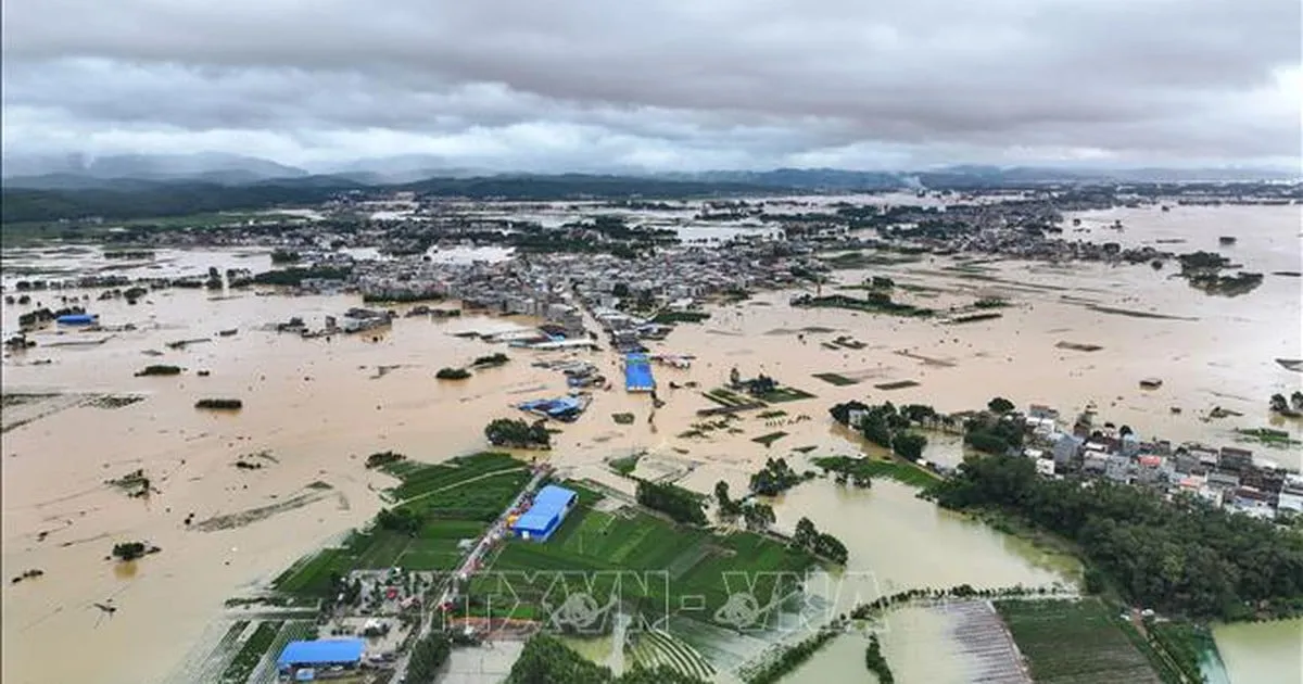 Tiongkok Tingkatkan Respons Darurat Atas Banjir di Guangxi