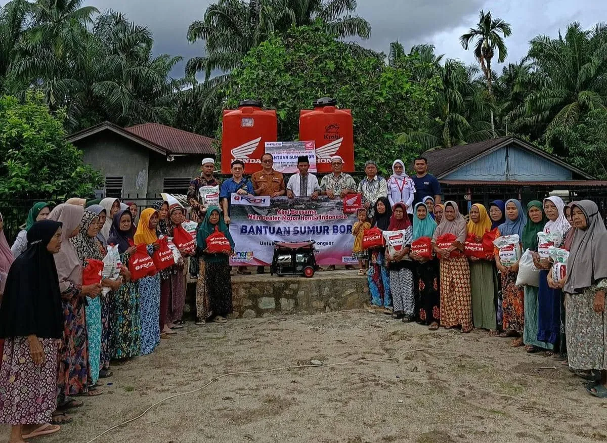 Indako dan FKMD Honda Salurkan Bantuan Air Bersih untuk Tapanuli