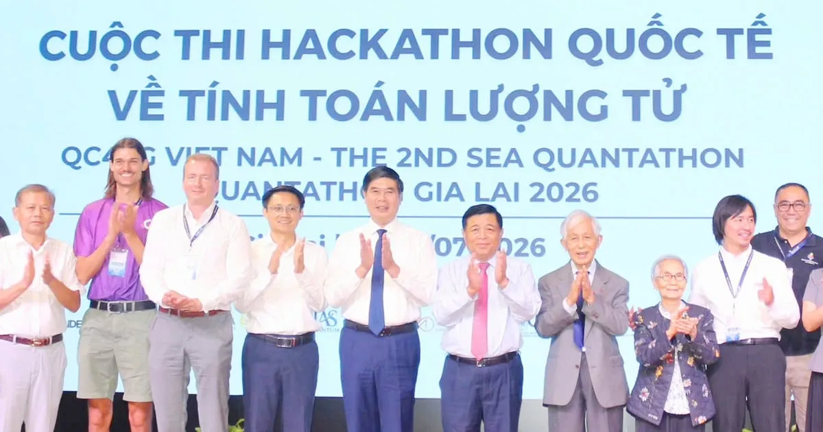 26 Tim Berkompetisi dalam Hackathon Komputasi Kuantum di Gia Lai