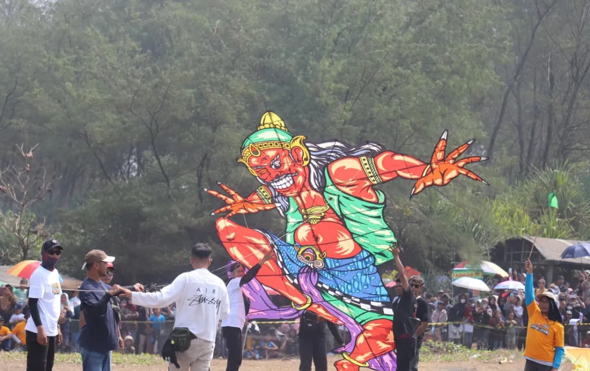 Festival Layang-Layang Purworejo 2026 Tarik Ribuan Wisatawan dan Dongkrak Ekonomi Lokal