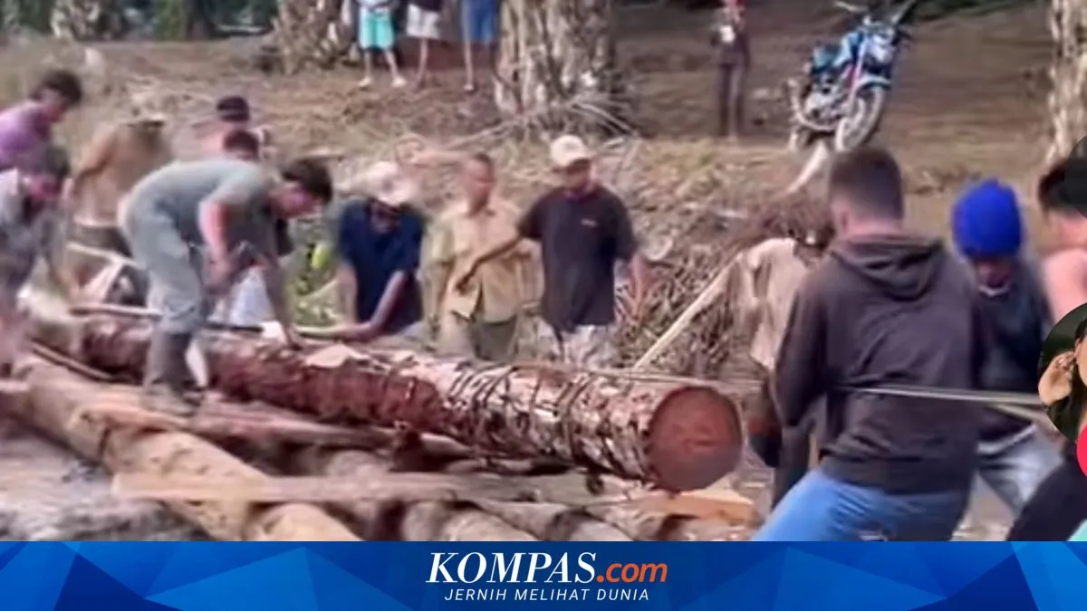Warga Simalungun Bangun Jembatan Darurat Akibat Kerusakan yang Tak Diperbaiki