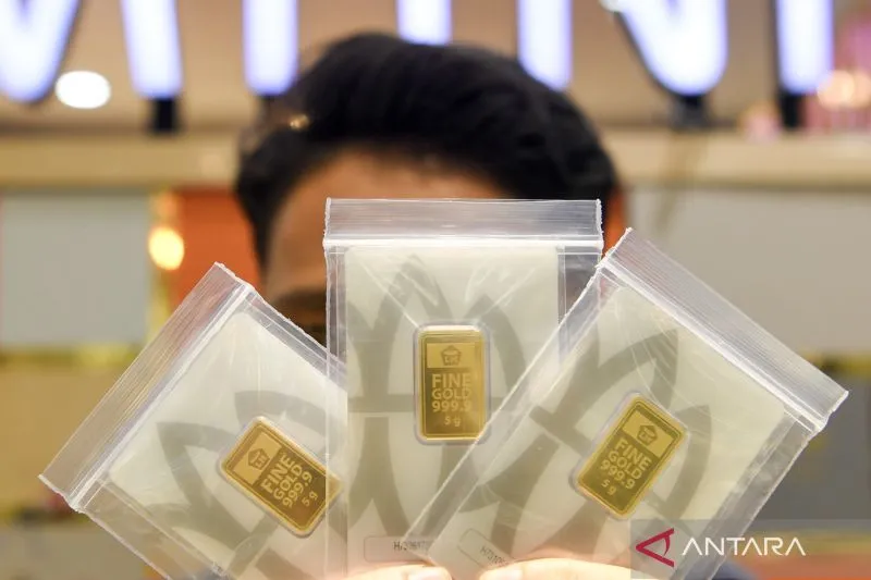 Harga Emas Antam Turun Tipis Menjadi Rp2,633 Juta per Gram