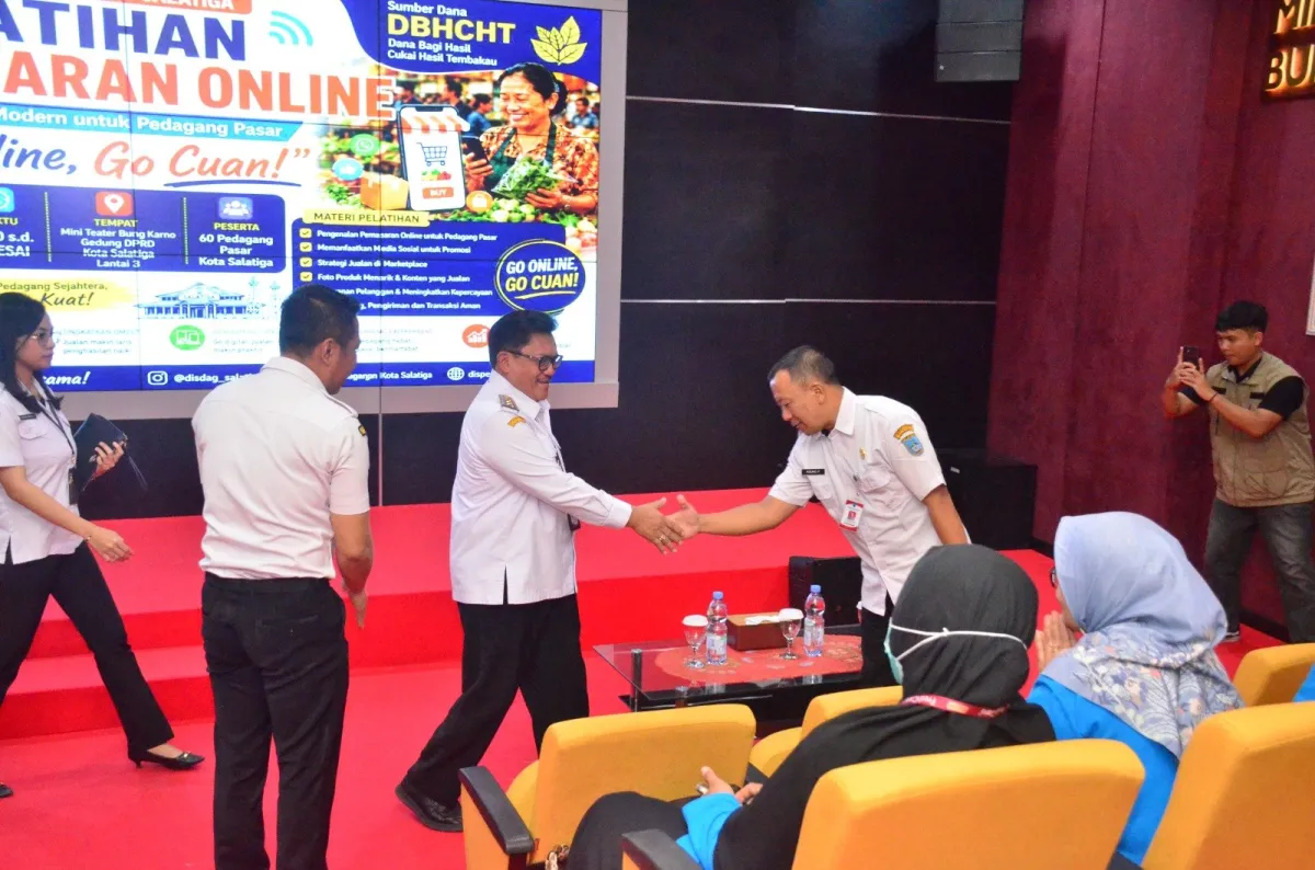 Wali Kota Salatiga Dorong Pedagang Pasar Tradisional Mengadopsi Pemasaran Digital