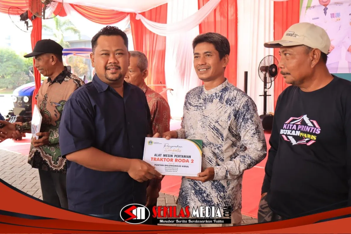 Bupati Gresik Salurkan Bantuan Alsintan dan Irigasi untuk Produktivitas Pertanian