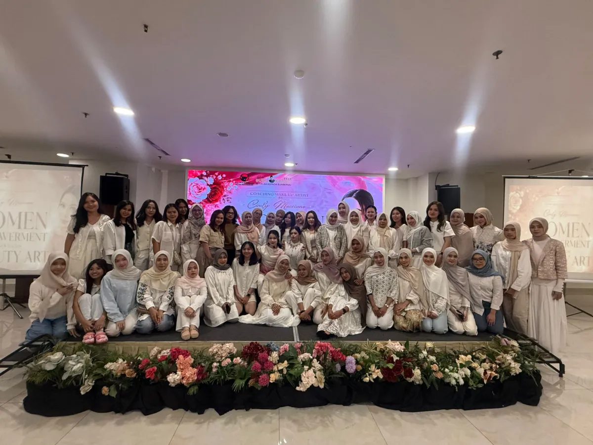 DPC PDI Perjuangan Makassar Latih Perempuan Generasi Z Jadi Beautypreneur