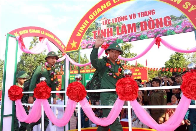 Perekrutan Militer di Lam Dong Libatkan Kaum Muda untuk Memperkuat Pertahanan Nasional