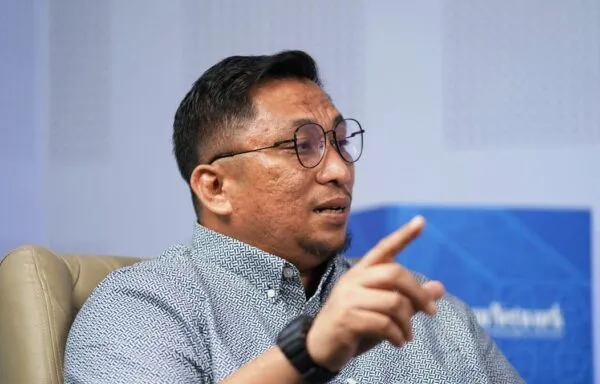 Pentingnya Kritik dalam Demokrasi, Menurut Feri Amsari