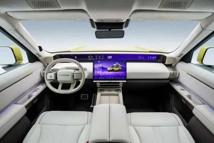 Chery Tampilkan Interior Freelander 8 dengan Layar 46,3 Inci