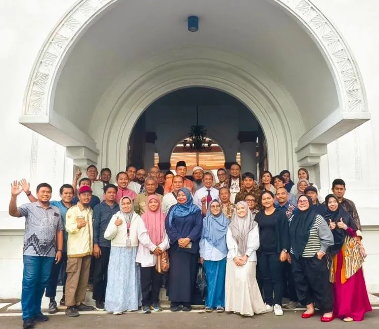 Perang Narasi untuk Mengatasi Islamofobia