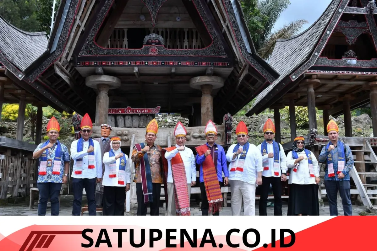Kunjungan Wamen PPN ke Samosir dan Penyerahan Proposal Pengembangan Pariwisata