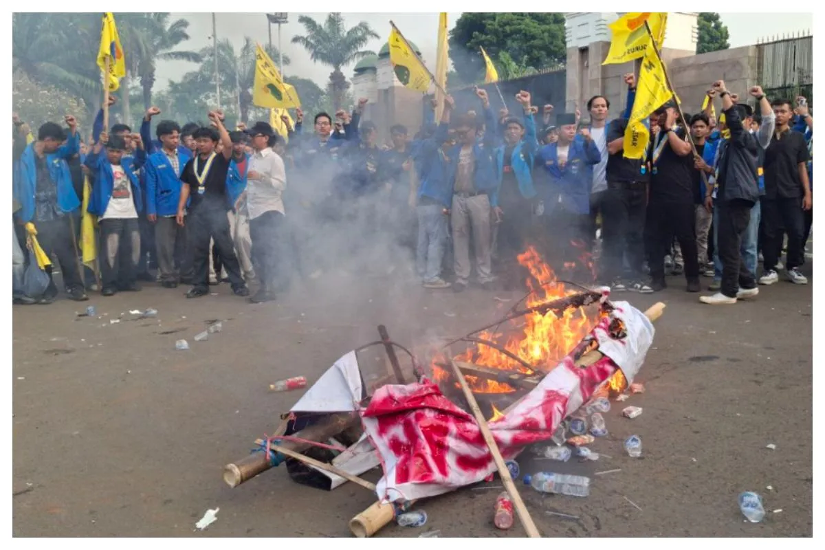 Jalur Alternatif untuk Menghindari Demonstrasi di Depan Gedung OJK RI Jakarta Pusat