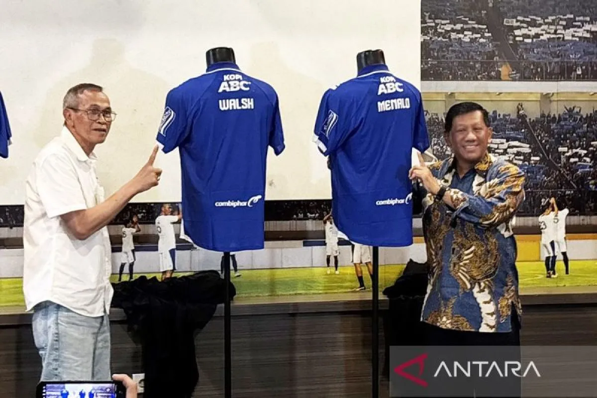 Luka Menalo Kenakan Nomor Punggung 9 di Persib Bandung
