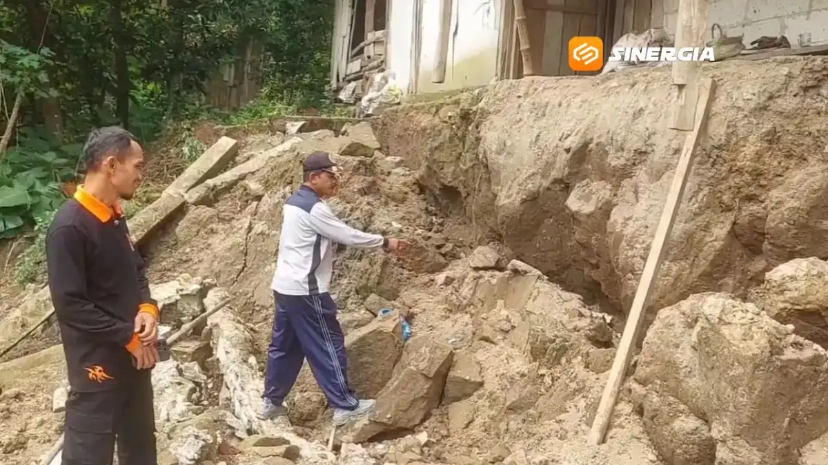 Pergerakan Tanah di Madiun Ancam Rumah dan Akses Jalan Warga