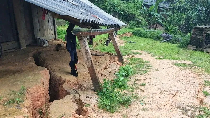 Hujan Lebat Rusak Infrastruktur dan Rumah Warga di Dien Bien