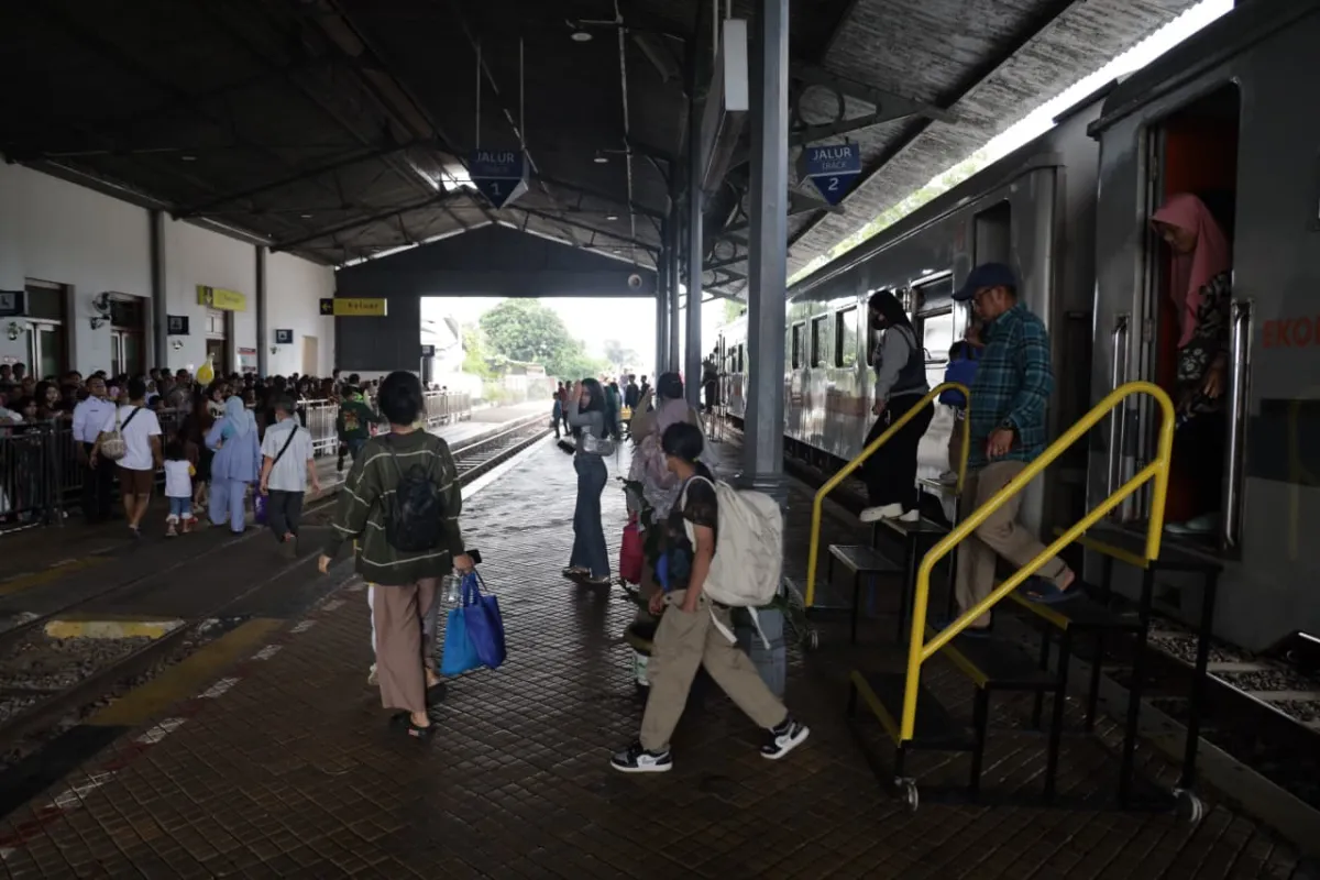 KA Sangkuriang dan Empat KA Favorit Membanjiri Penumpang Saat Libur Sekolah
