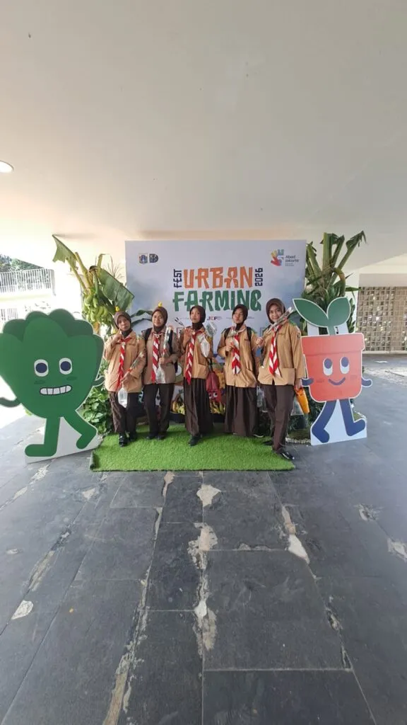 Pramuka SMAN 59 Jakarta Berpartisipasi dalam Edukasi Urban Farming untuk Ketahanan Pangan
