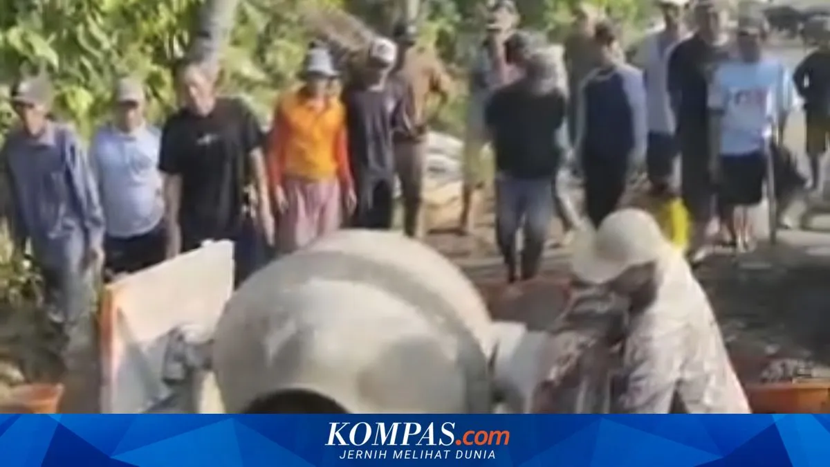 Petani di Lebak Swadaya Bangun Jalan Poros Desa yang Rusak