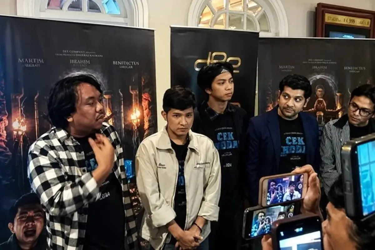 Film Horor Komedi 'Cek Khodam' Angkat Fenomena Viral, Debut Jirayut di Layar Lebar