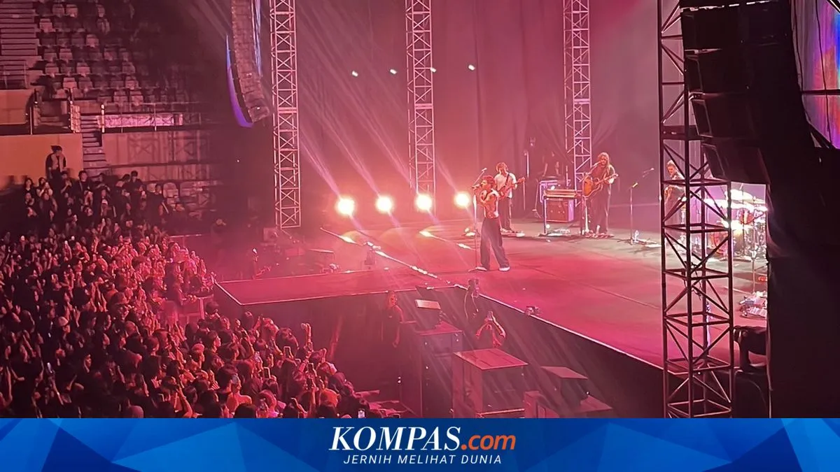 The Neighbourhood Gelar Konser Sukses di Jakarta dan Janji Kembali