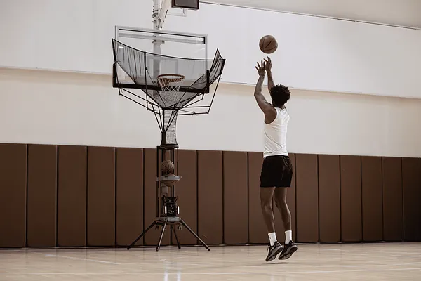 LUMISTAR Luncurkan CARRY, Sistem Pelatihan Basket Berbasis AI di Kickstarter