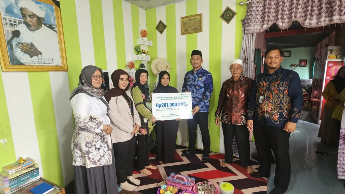 BPJS Ketenagakerjaan Batulicin Serahkan Santunan Rp70 Juta untuk Ahli Waris Pekerja Meninggal Akibat Kecelakaan