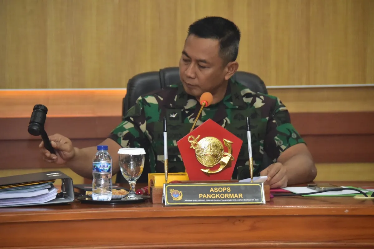 Rapat Evaluasi Semester I Bidang Operasi dan Latihan Korps Marinir TA 2026