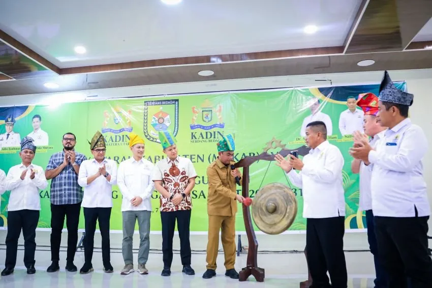 Bupati Sergai Dorong Kadin Perkuat Sinergi untuk Pengembangan Dunia Usaha
