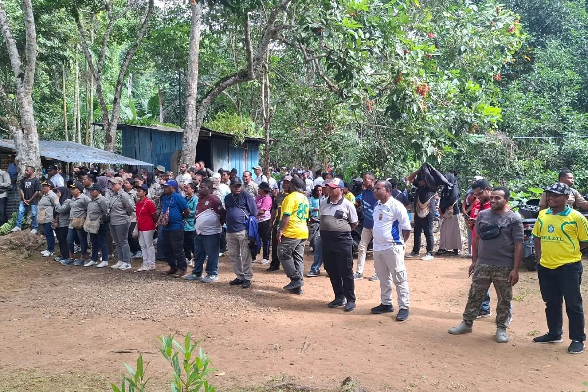 Gubernur Papua Barat Ajak ASN Belanja Hasil Kebun Masyarakat