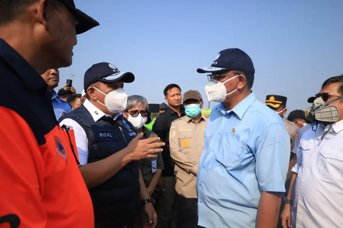 Menteri LH Ajak Fokus Pemadaman Kebakaran TPA Jatiwaringin