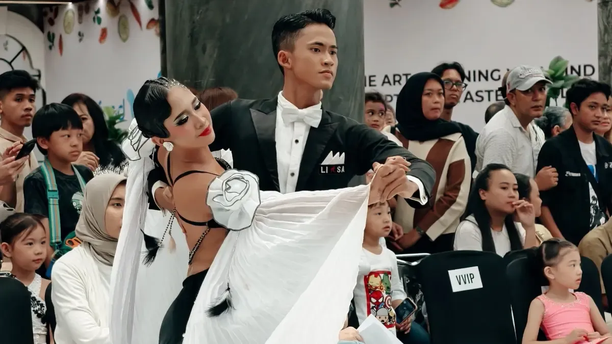 Kontingen Jember Raih 32 Medali di Kejurprov Dancesport Surabaya
