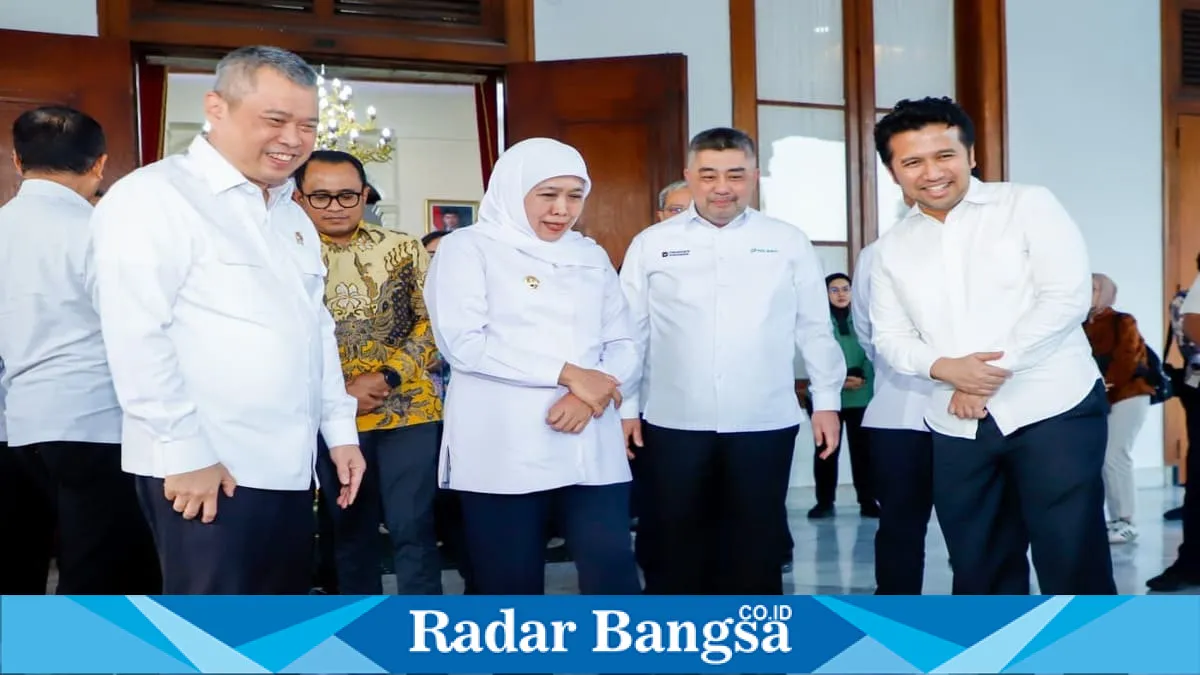 Gubernur Khofifah dan Menhub Bahas Percepatan Transportasi Terintegrasi di Jawa Timur