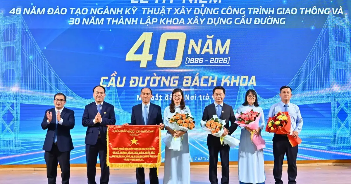 Universitas Teknologi Da Nang Luncurkan Program Kereta Api Berkecepatan Tinggi