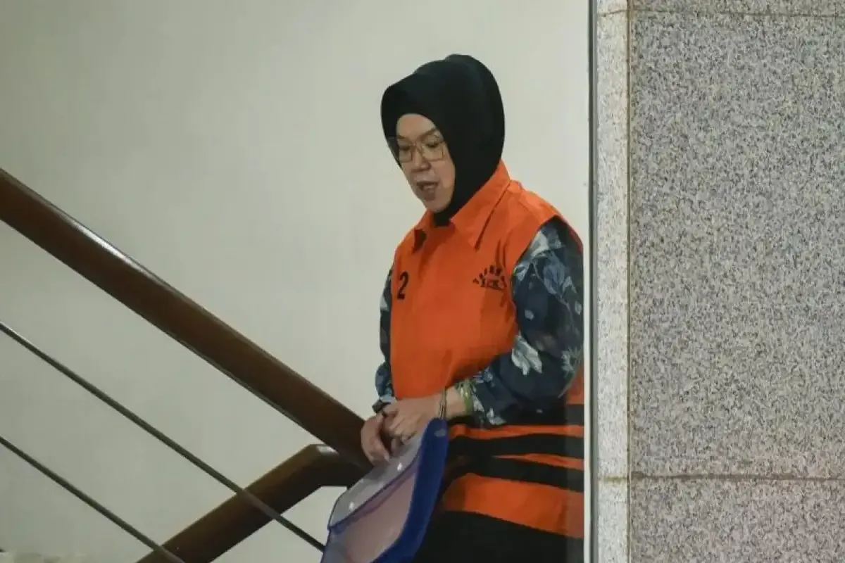 Geledah Rumah dan Kantor Bupati Sukoharjo Etik Suryani, KPK Sita Barang Bukti